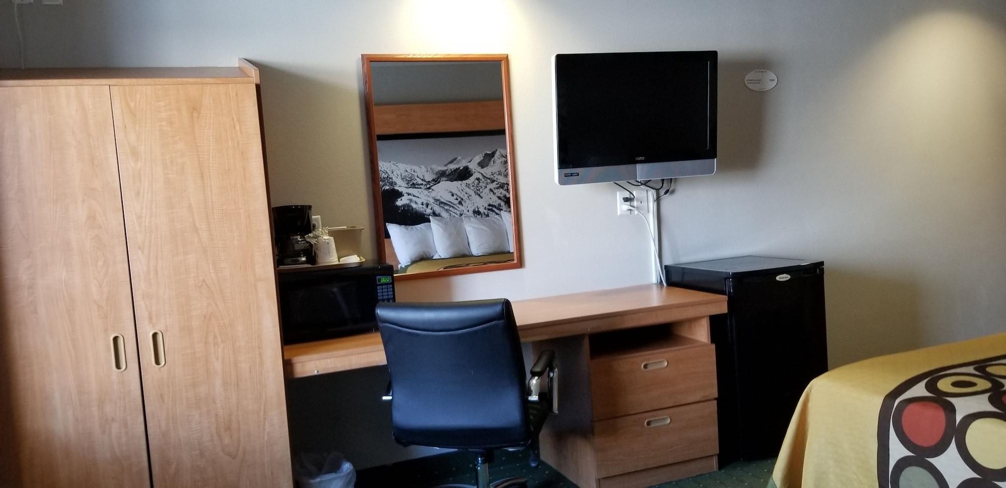 Super 8 By Wyndham Pride Midvale/Midvalley/Salt Lake City Екстериор снимка