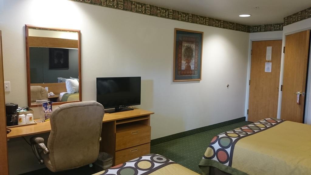 Super 8 By Wyndham Pride Midvale/Midvalley/Salt Lake City Стая снимка