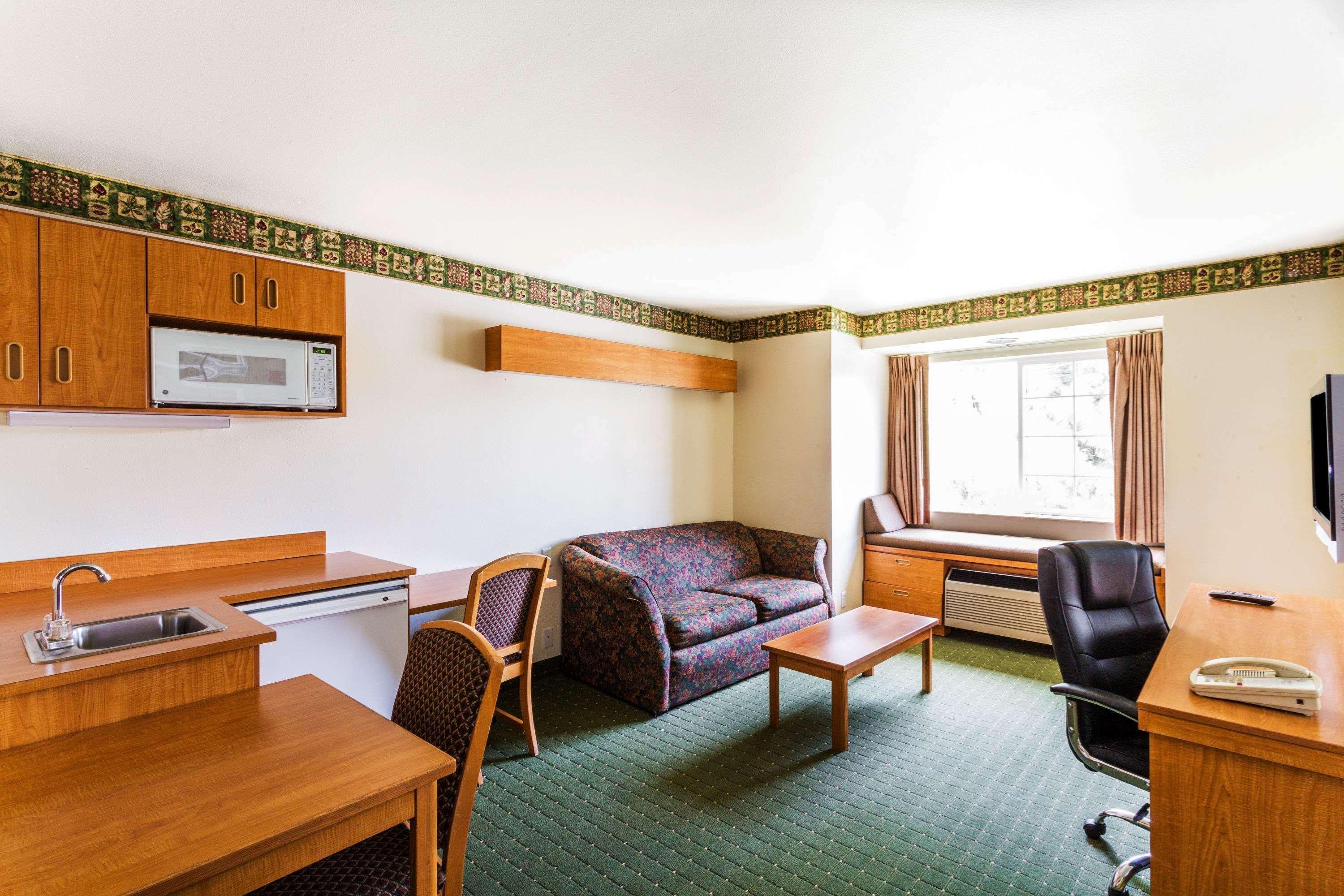 Super 8 By Wyndham Pride Midvale/Midvalley/Salt Lake City Екстериор снимка